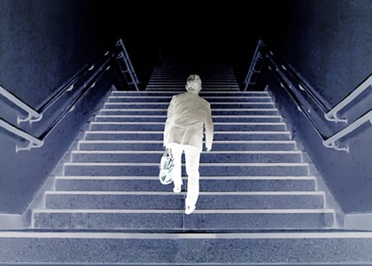 疲れがたまると体だけでなく思考にも影響が出始める